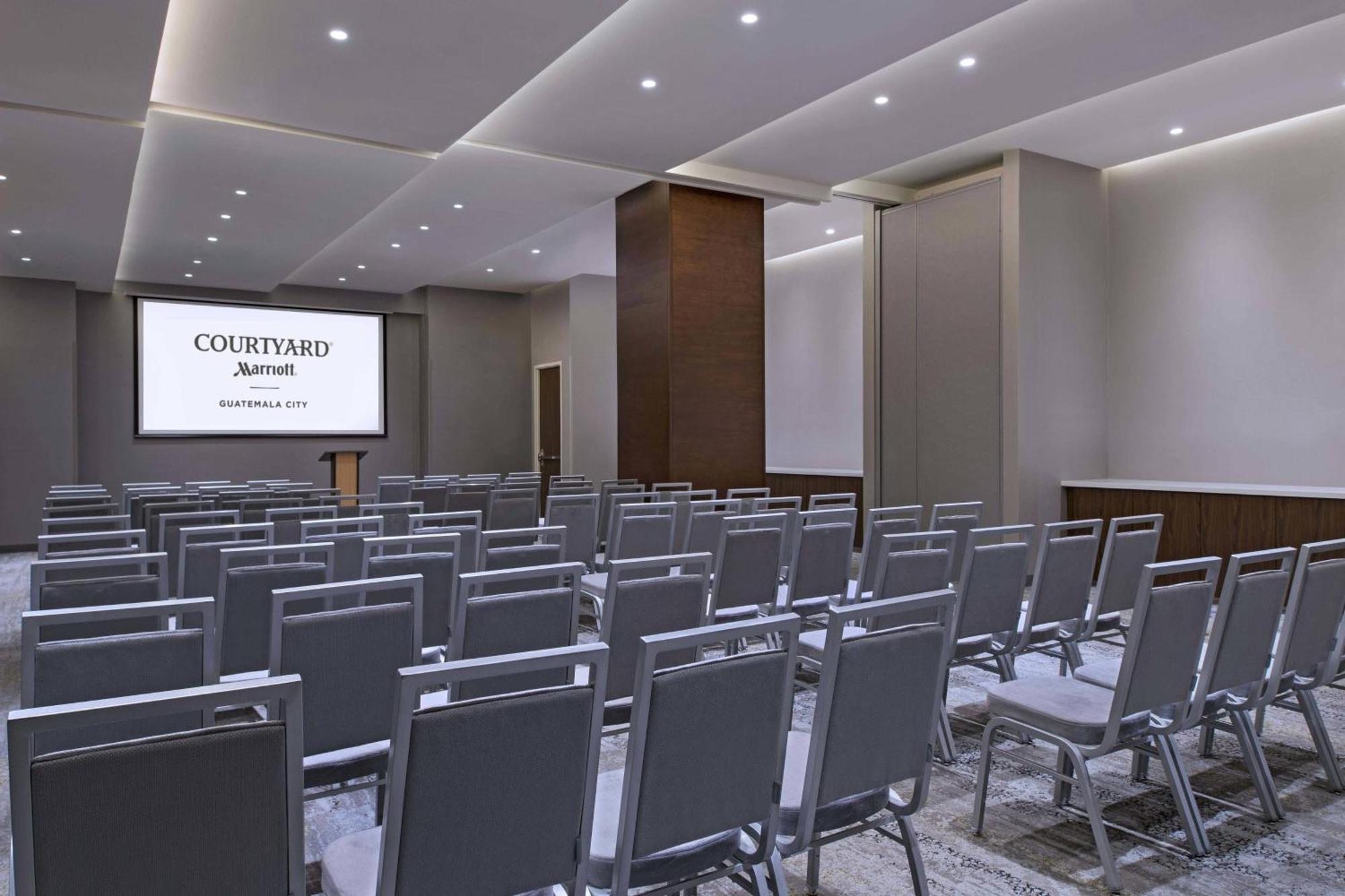 Courtyard By Marriott Guatemala City Екстер'єр фото