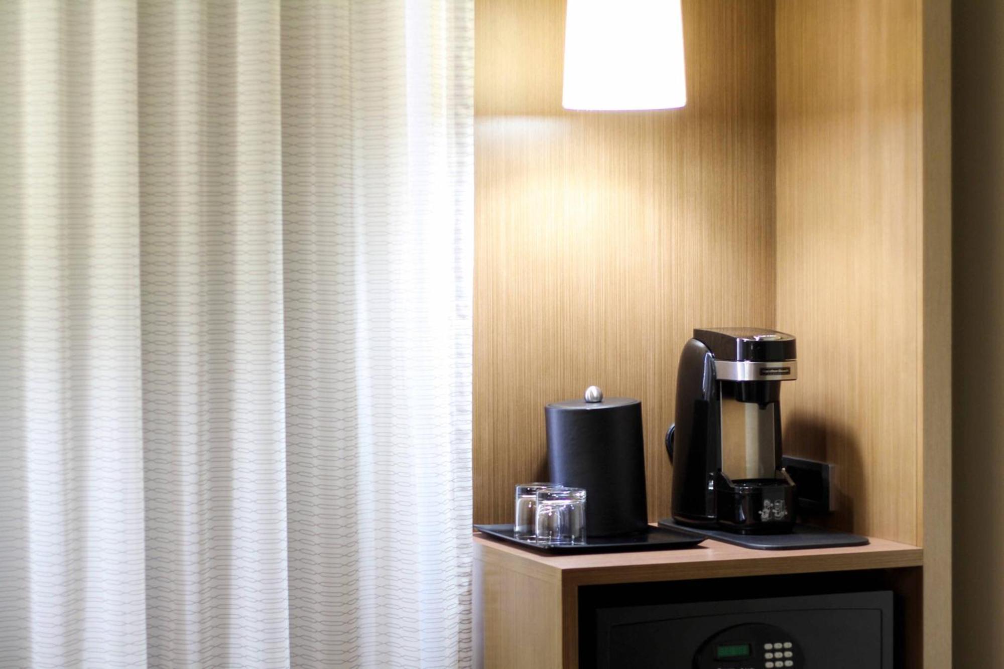 Courtyard By Marriott Guatemala City Екстер'єр фото